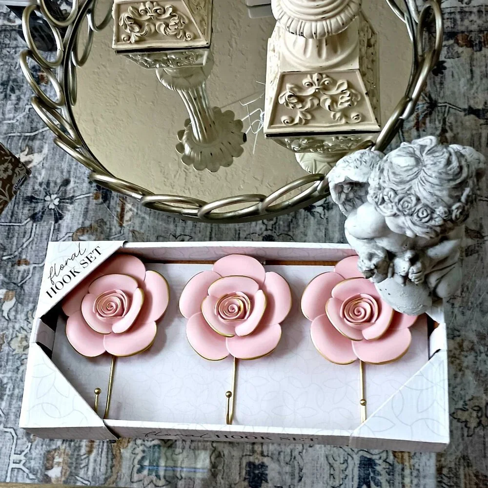 NEW! SET/3 GORGEOUS SHABBY CHIC Flower WALL HOOKS